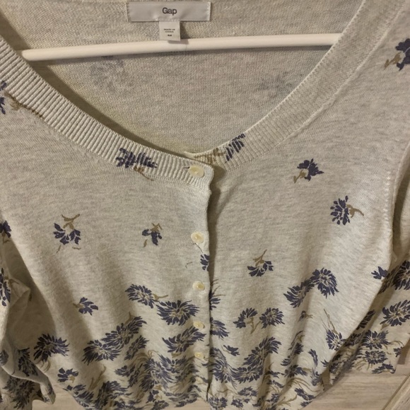 GAP Short Cardigan; Grey with Blue Flowers - Picture 4 of 4